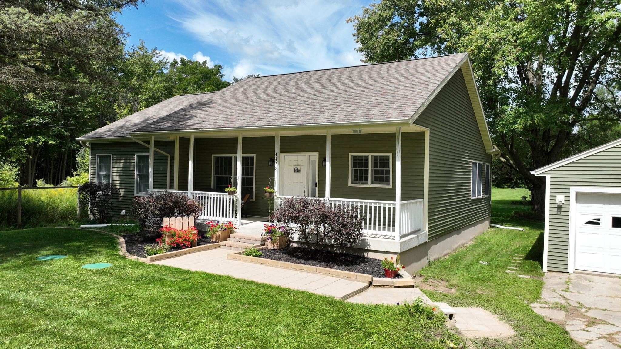 4478 West Stanley Road Mount Morris, MI 48458 - Photo 4 of 56 50153169-c8c213e7-ab9d-4a4a-8cfa-a4ebc988e5f5.JPG