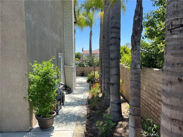 $5,500 | 1 Hopkins Street, Irvine, CA 92612