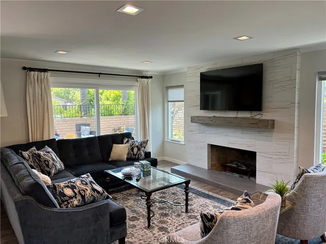 $5,500 | 1 Hopkins Street, Irvine, CA 92612