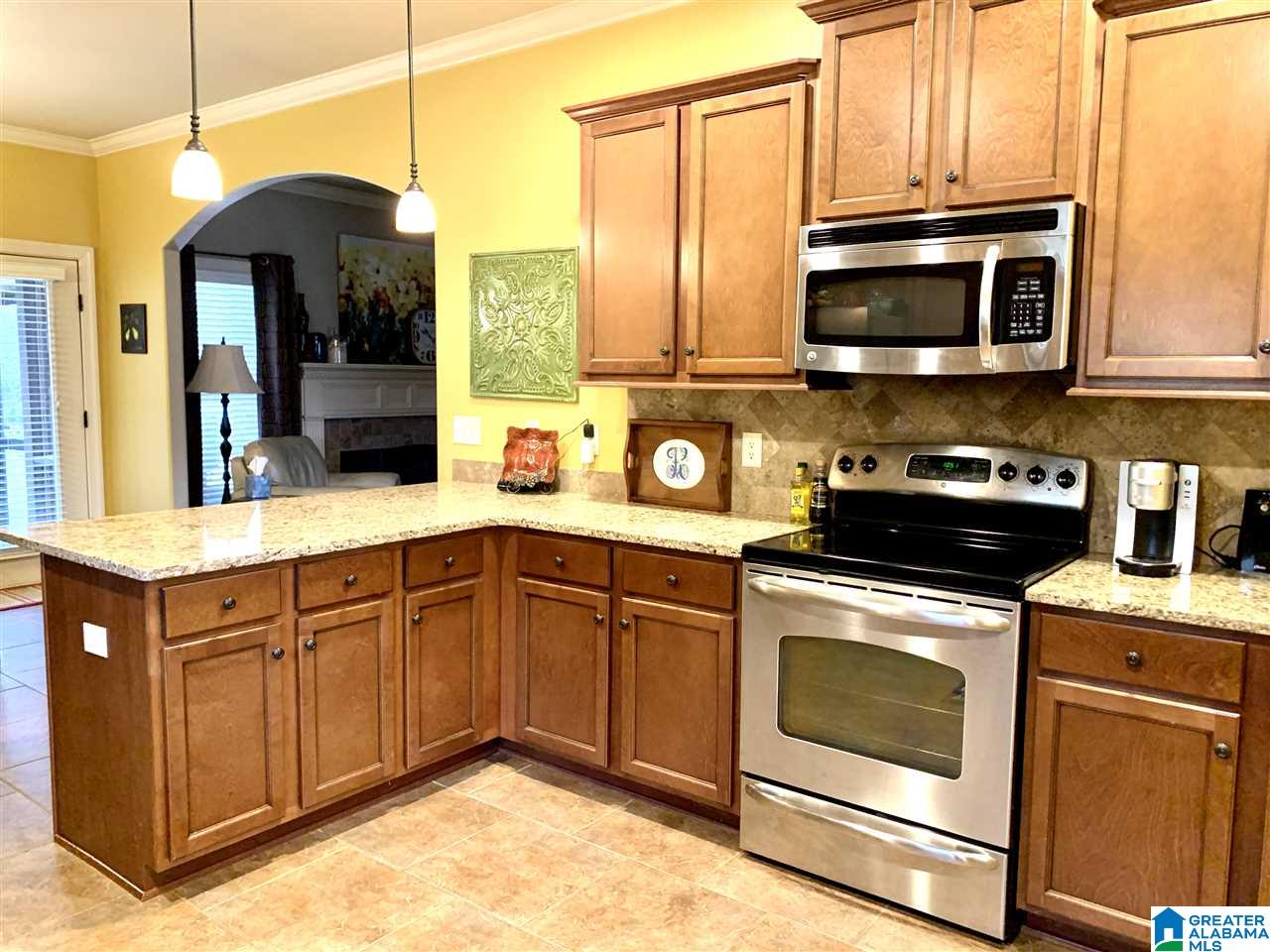 209 Lacey Avenue Alabaster, AL 35114 - Photo 4 of 20