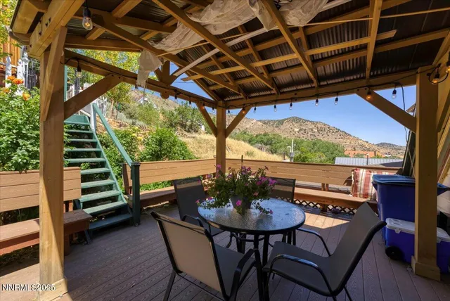 a view of outdoor space