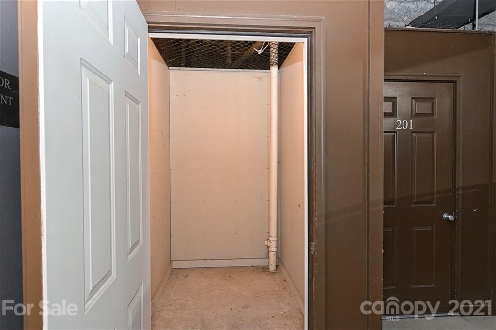 626 Queens Road, Unit 203 Charlotte, NC 28207 - Photo 48 of 48 a view of a closet area