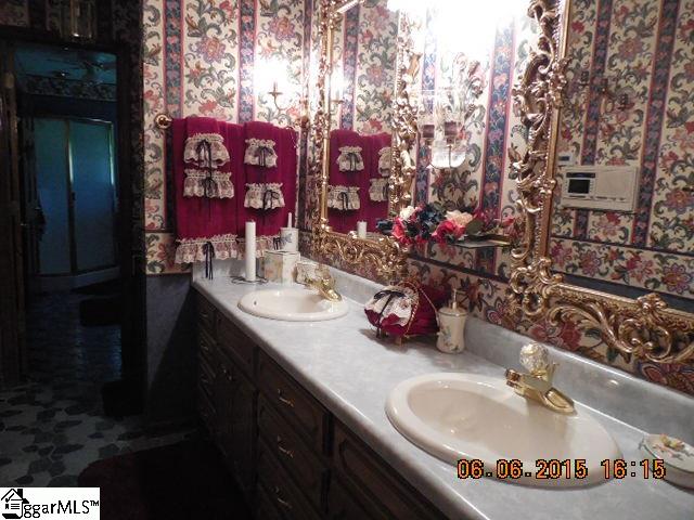 3446 Greenpond Road Gray Court, SC 29645 - Photo 15 of 26