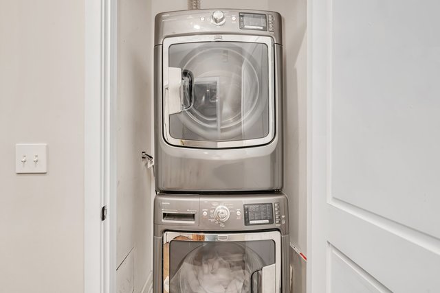 Undisclosed Address Chicago, IL 60654 - Photo 19 of 23