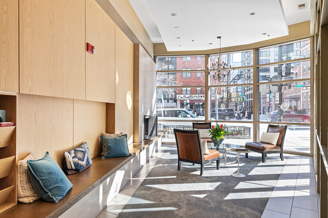 Undisclosed Address Chicago, IL 60654 - Photo 21 of 23