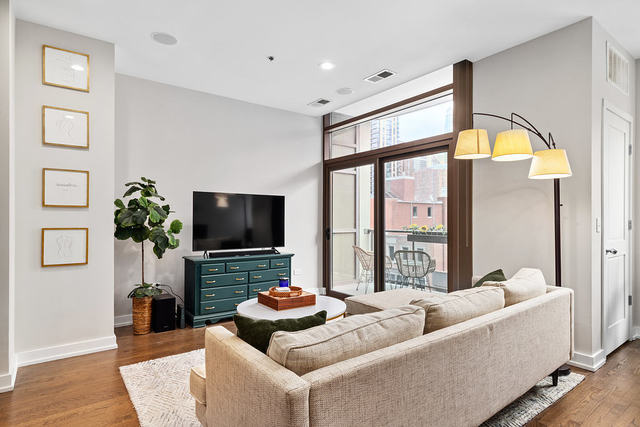 Undisclosed Address Chicago, IL 60654 - Photo 6 of 23