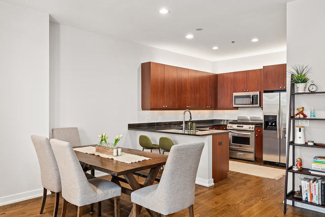 Undisclosed Address Chicago, IL 60654 - Photo 9 of 23