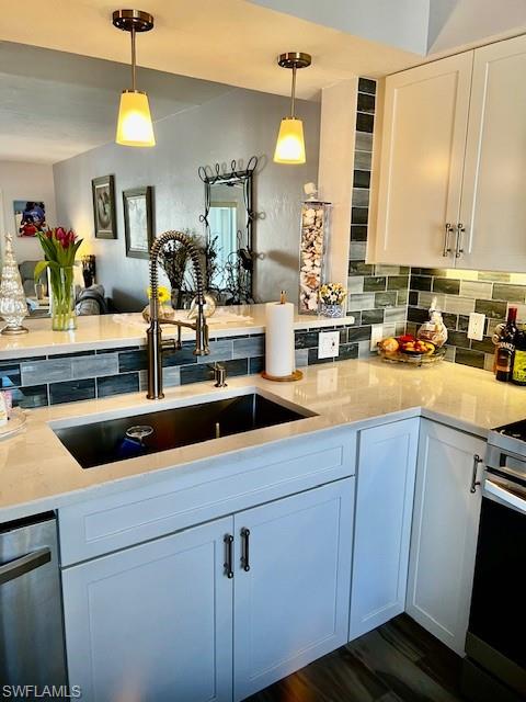 1075 Foxfire Lane, Unit 203 Naples, FL 34104 - Photo 4 of 11