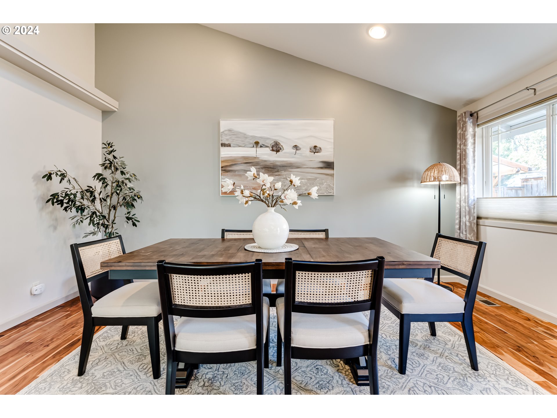 686 South 69th Place Springfield, OR 97478 - Photo 13 of 38 a dining room with furniture and chandelier
