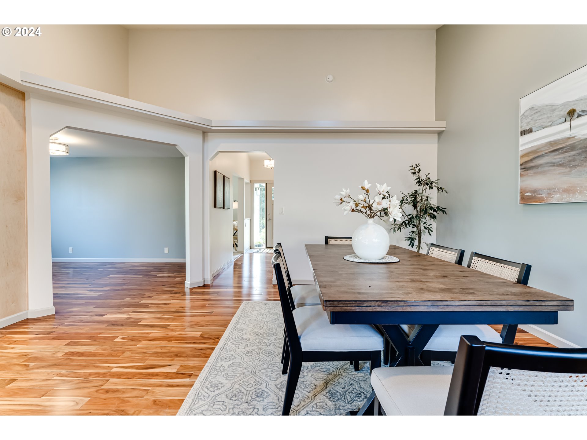 686 South 69th Place Springfield, OR 97478 - Photo 14 of 38 a dining room with furniture and wooden floor
