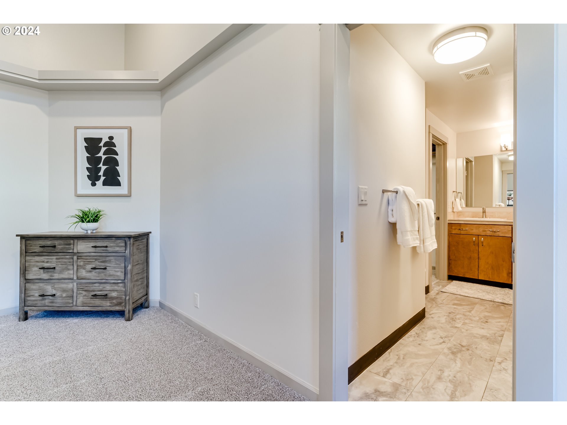 686 South 69th Place Springfield, OR 97478 - Photo 20 of 38 a view of a hallway to rooms and stairs