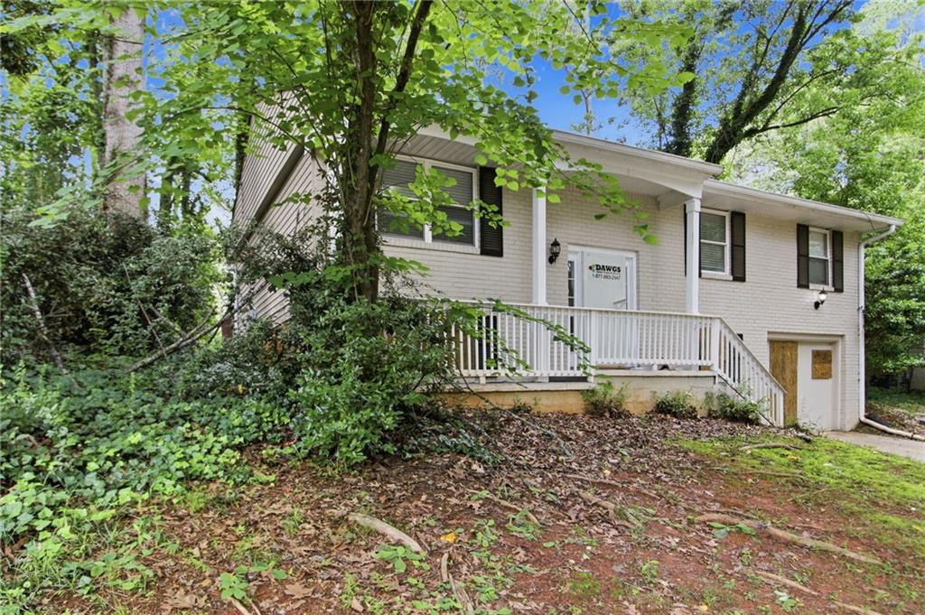 4436 Malibu Drive Decatur, GA 30035 - Photo 2 of 39