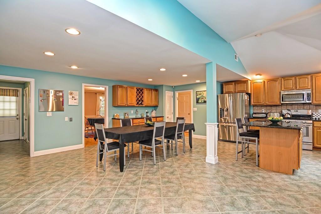 7 Eliot Hill Road Natick, MA 01760 - Photo 4 of 36 Gallery Image 4