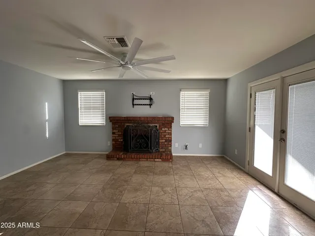 $2,000 | 10421 West Puget Avenue, Peoria, AZ 85345