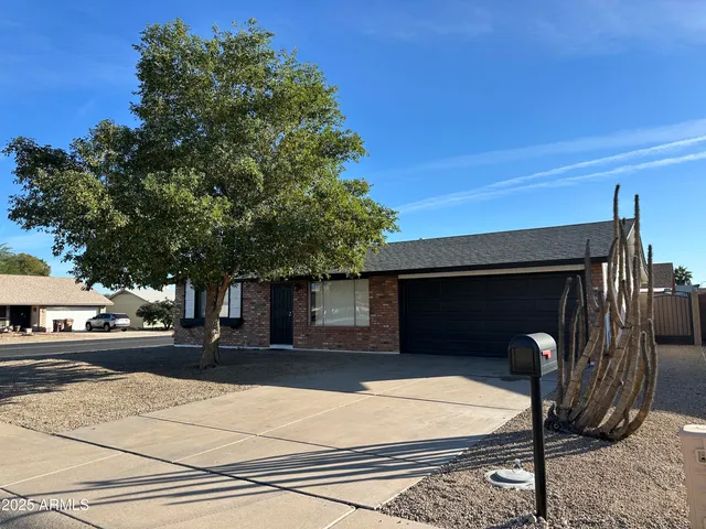$2,000 | 10421 West Puget Avenue, Peoria, AZ 85345