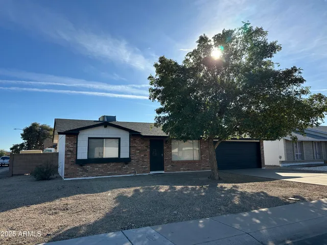 $2,000 | 10421 West Puget Avenue, Peoria, AZ 85345