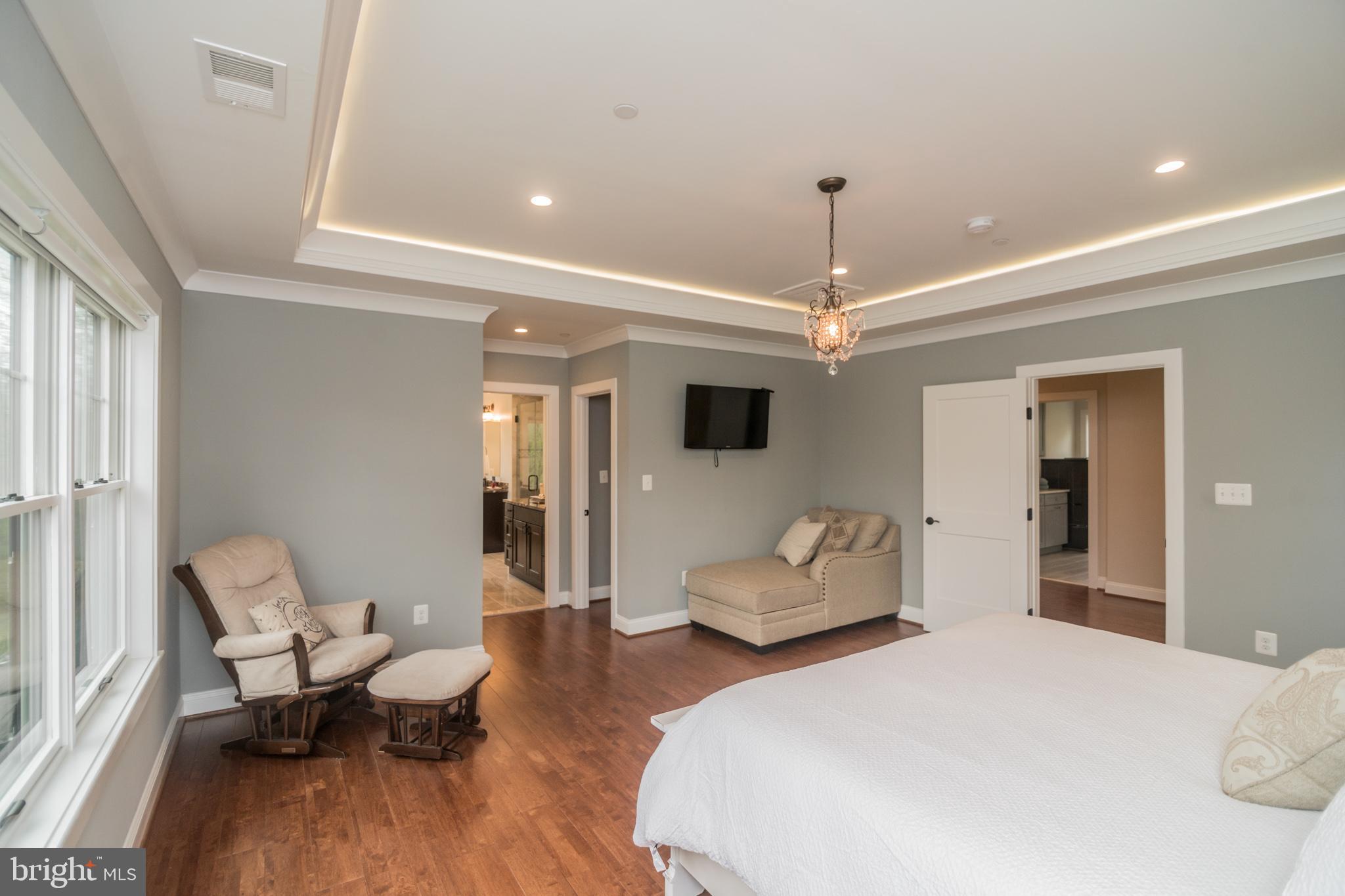 20900 Big Woods Road Dickerson, MD 20842 - Photo 20 of 40 Master bedroom