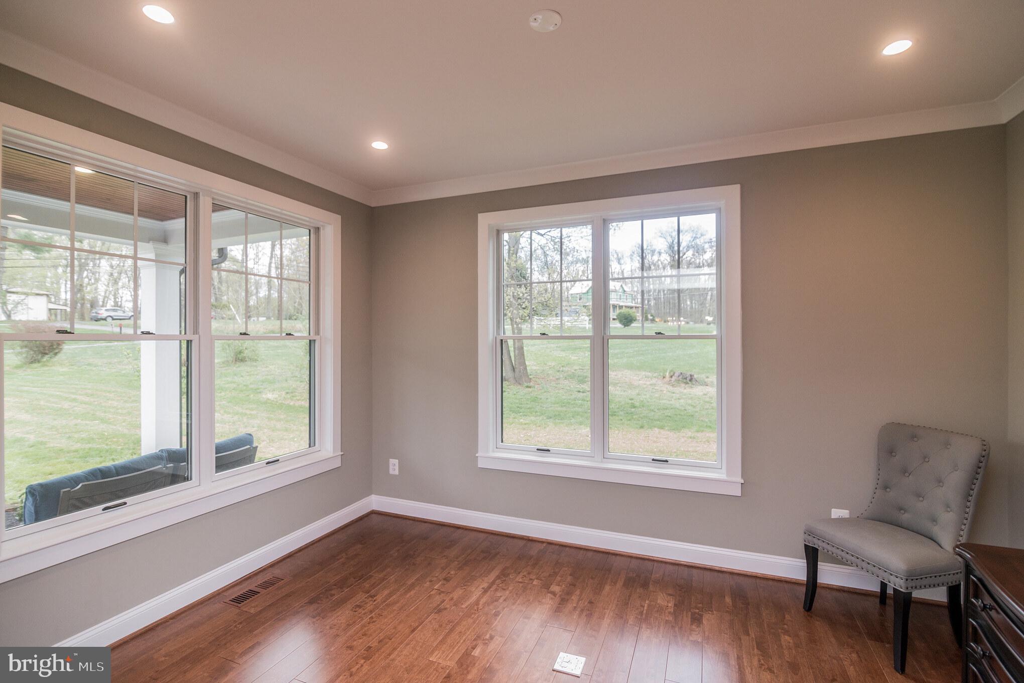 20900 Big Woods Road Dickerson, MD 20842 - Photo 9 of 40 Office or den