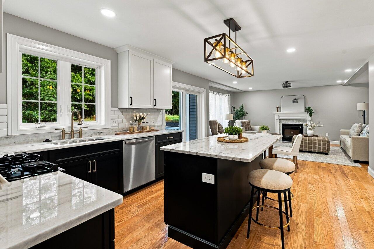 47 Manson Road Kittery, ME 03904 - Photo 16 of 42 022-47MansonAvenue-Kittery-ME-03904-SMAL