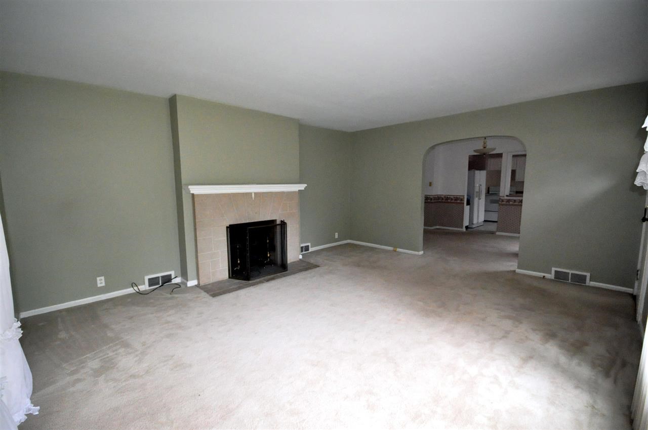 2117 Vogel Road Evansville, IN 47711 - Photo 2 of 17 Gallery Image 2
