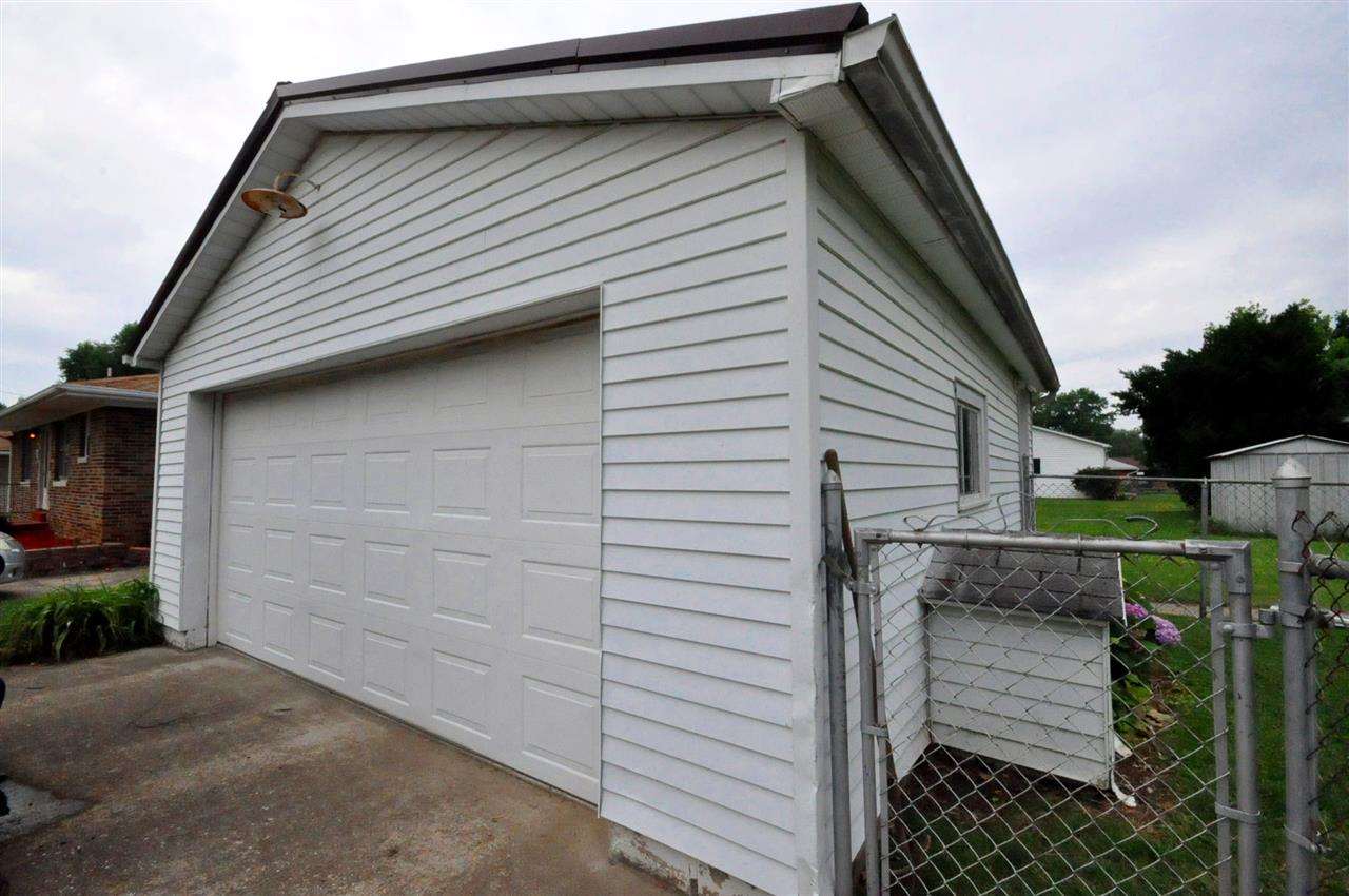 2117 Vogel Road Evansville, IN 47711 - Photo 16 of 17 Gallery Image 16