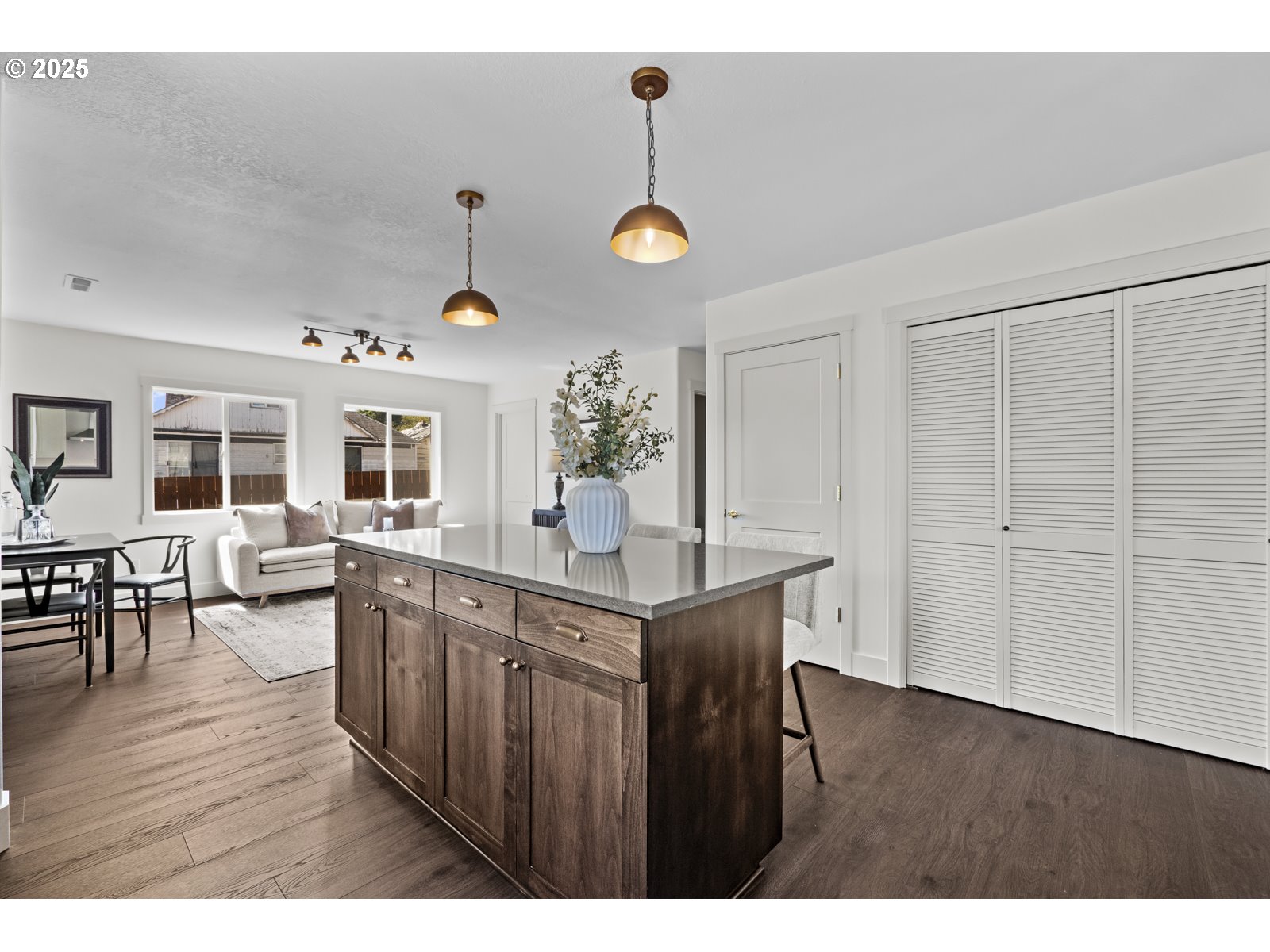 1251 Southwest Oregon Avenue Dallas, OR 97338 - Photo 9 of 31 Gallery Image 9