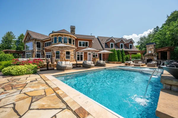 $6,250,000 | 5707 Bay Shore Drive, Sturgeon Bay, WI 54235