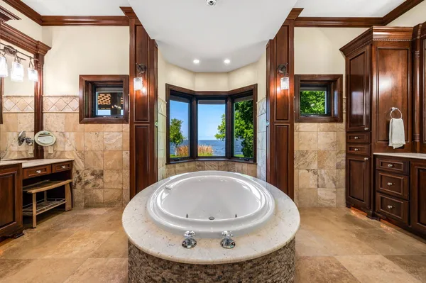 $6,250,000 | 5707 Bay Shore Drive, Sturgeon Bay, WI 54235