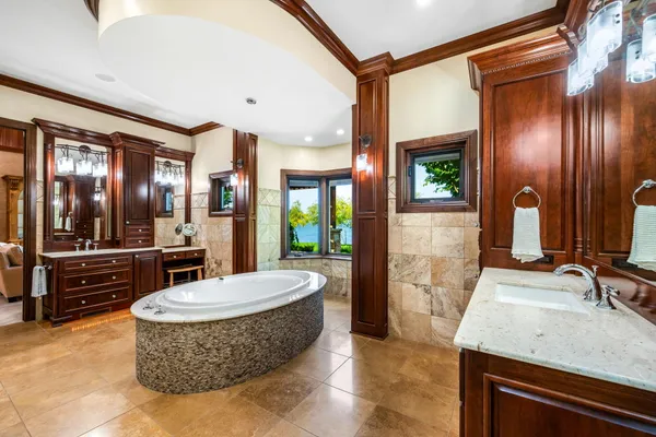 $6,250,000 | 5707 Bay Shore Drive, Sturgeon Bay, WI 54235