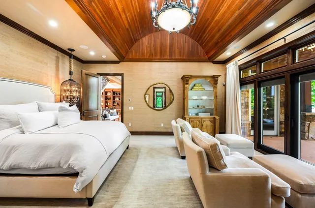 $6,250,000 | 5707 Bay Shore Drive, Sturgeon Bay, WI 54235