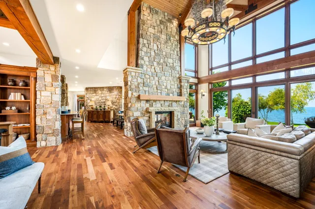 $6,250,000 | 5707 Bay Shore Drive, Sturgeon Bay, WI 54235