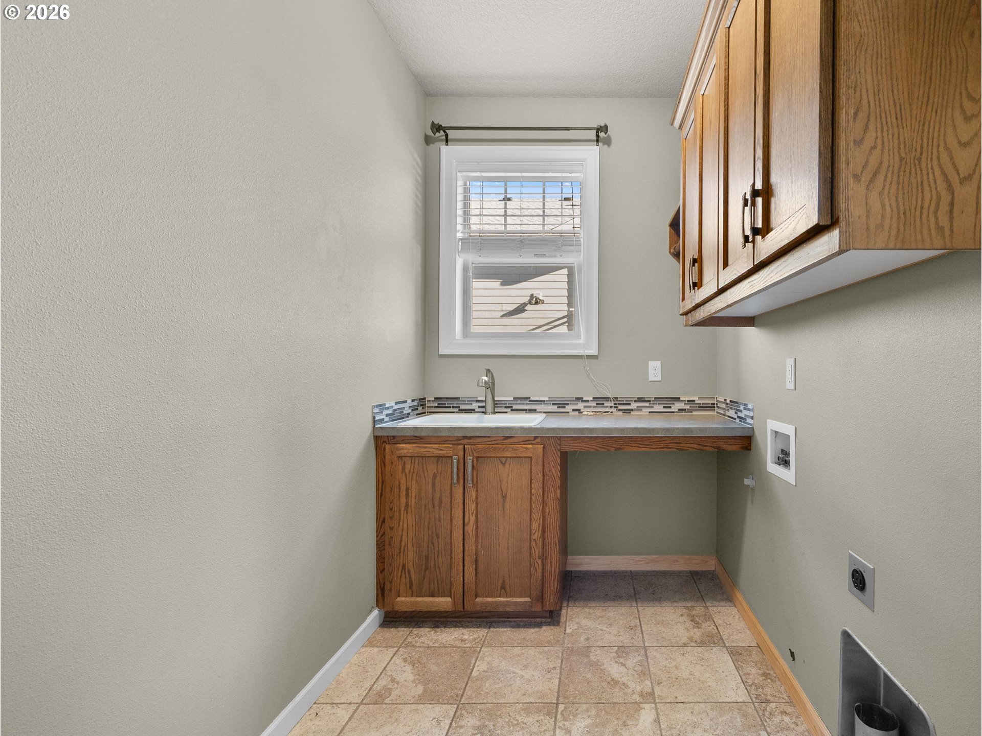 40192 Laurel Street Sandy, OR 97055 - Photo 15 of 37 a bathroom with a sink and a mirror
