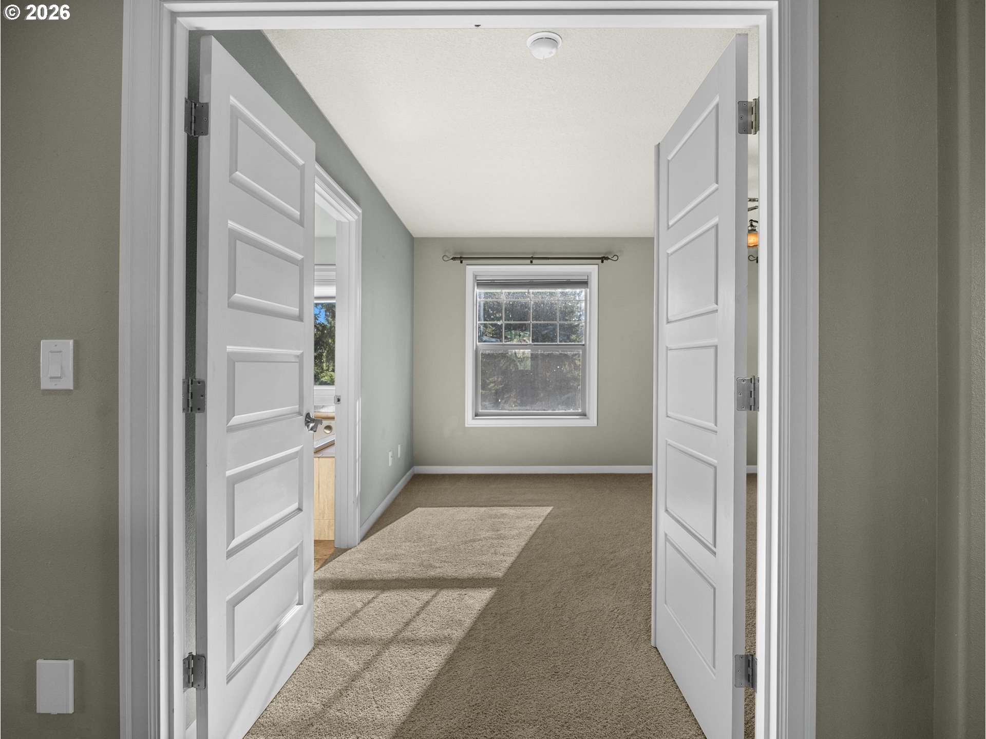 40192 Laurel Street Sandy, OR 97055 - Photo 19 of 37 a view of hallway with windows
