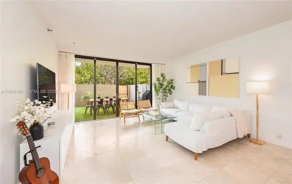 $8,500 | 251 Crandon Boulevard, Unit 141, Key Biscayne, FL 33149