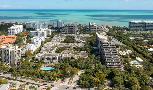 $8,500 | 251 Crandon Boulevard, Unit 141, Key Biscayne, FL 33149