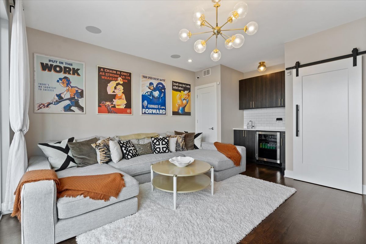 729 West 15th Street Chicago, IL 60607 - Photo 26 of 37