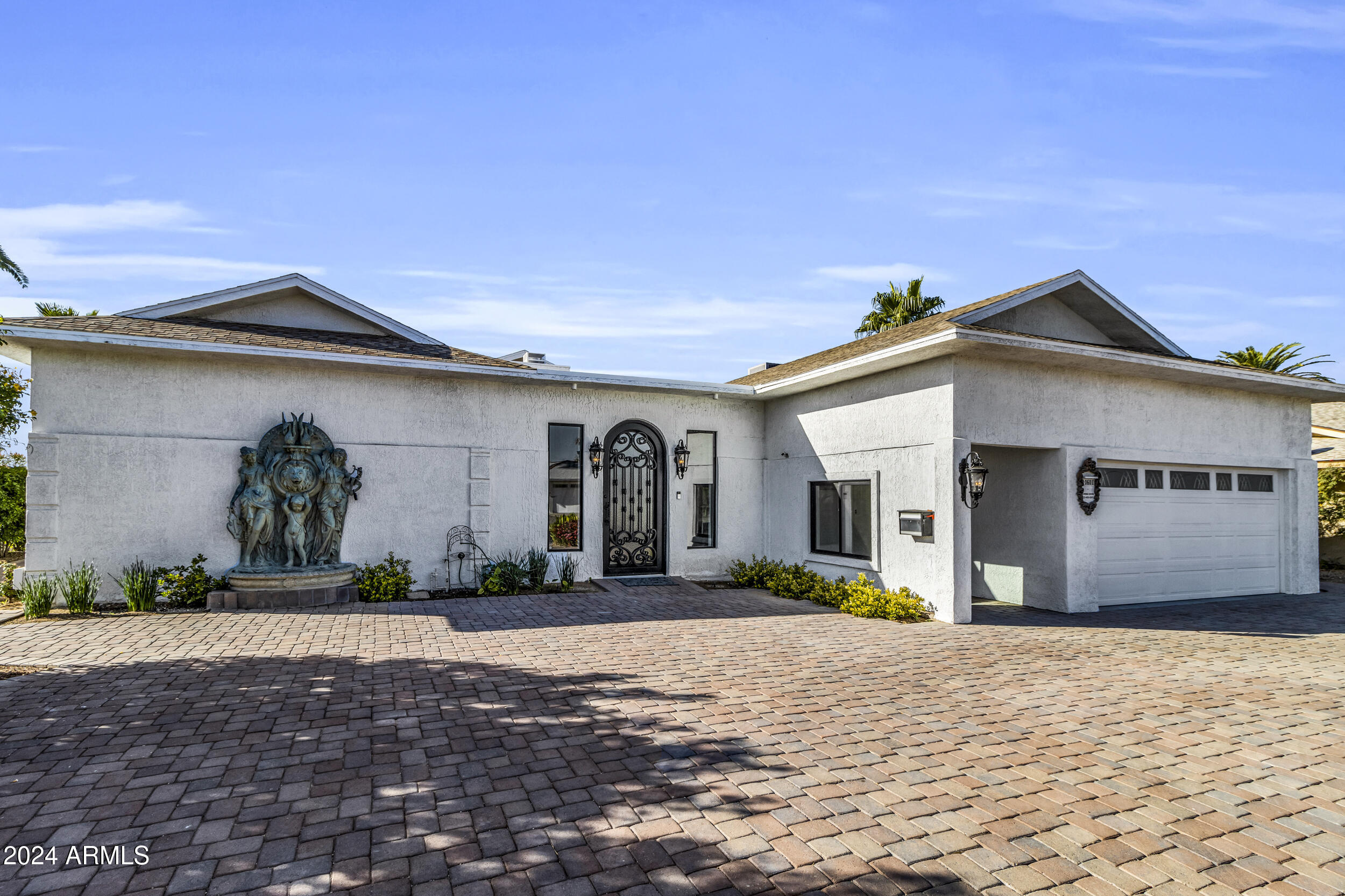 10601 West Bayside Road Sun City, AZ 85351 - Photo 1 of 18 IMG_5224