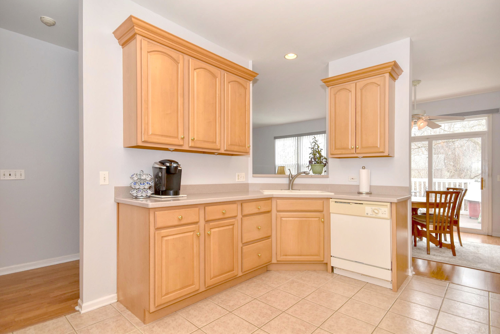 312 Ridge Road, Unit 312 North Aurora, IL 60542 - Photo 12 of 33