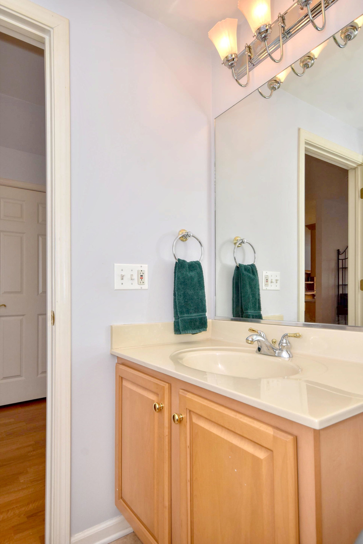 312 Ridge Road, Unit 312 North Aurora, IL 60542 - Photo 15 of 33