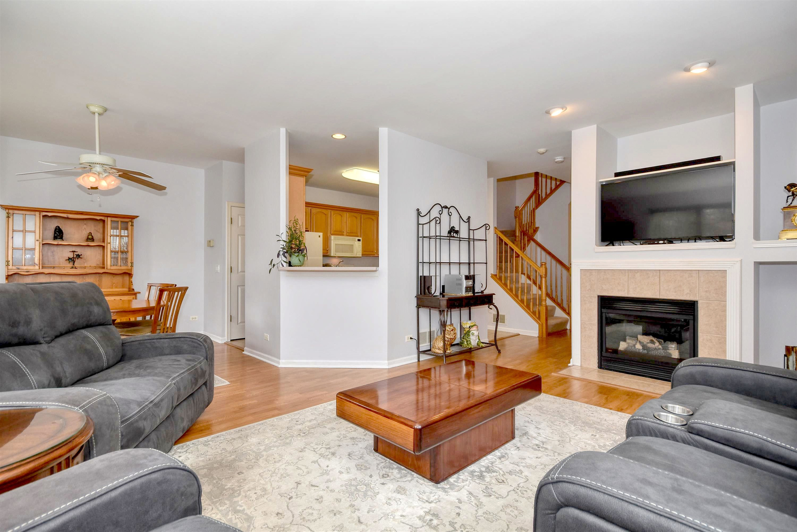 312 Ridge Road, Unit 312 North Aurora, IL 60542 - Photo 8 of 33