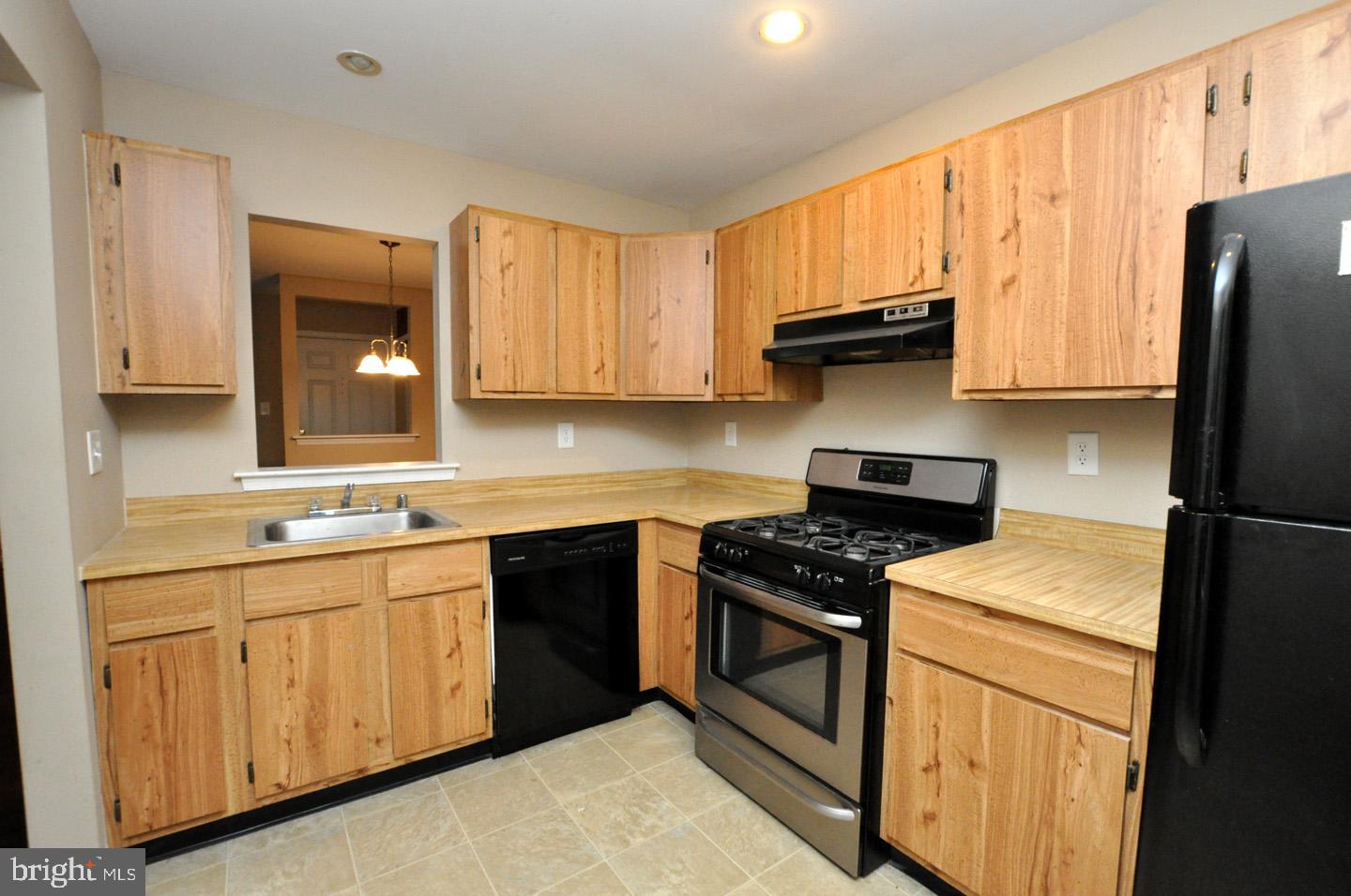76 Center Lane Mount Laurel, NJ 08054 - Photo 12 of 23 Gallery Image 12