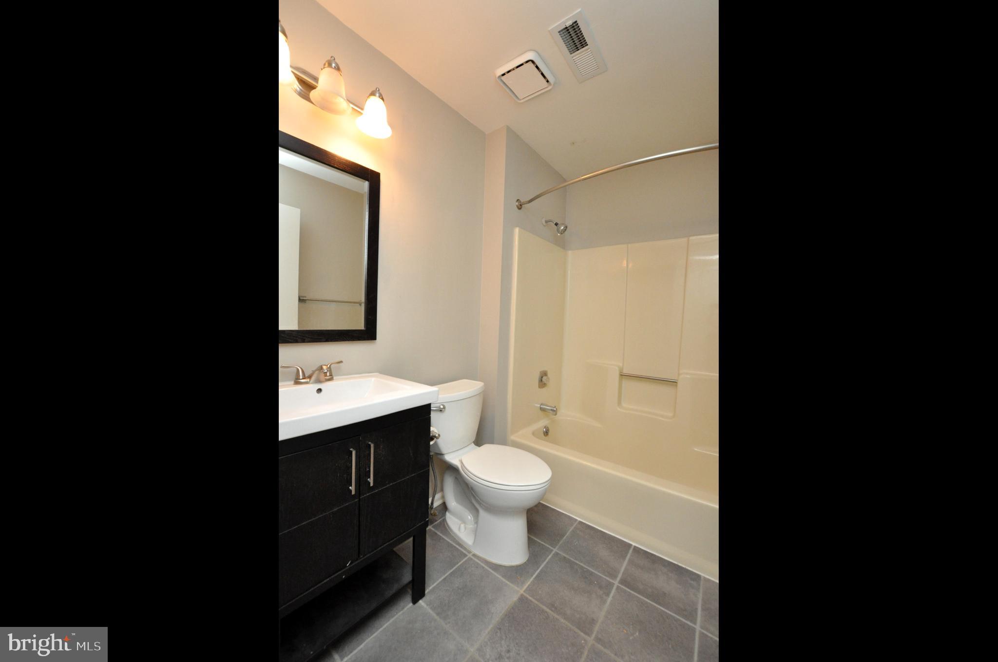 76 Center Lane Mount Laurel, NJ 08054 - Photo 15 of 23 Main bath