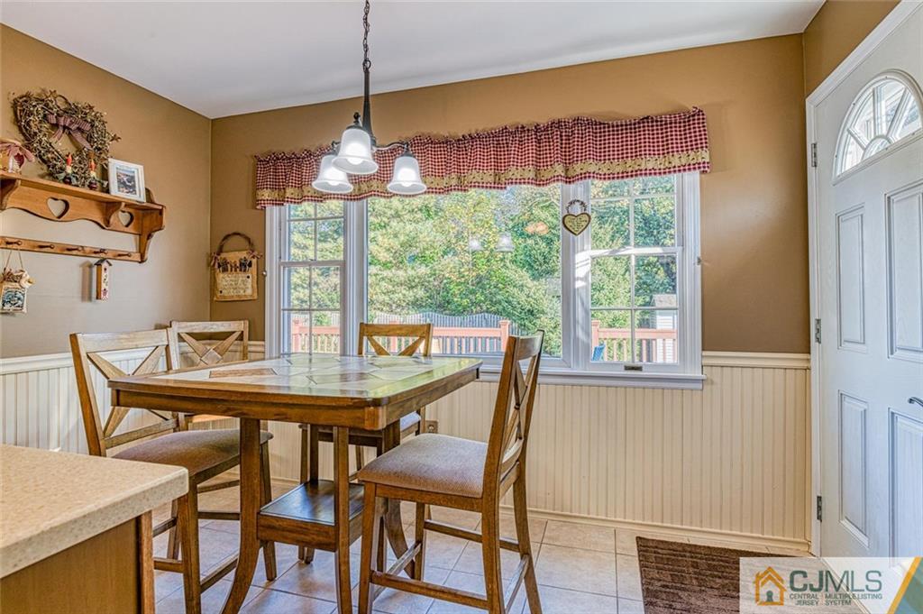 13 Pullman Loop Dayton, NJ 08810 - Photo 3 of 29 Gallery Image 3