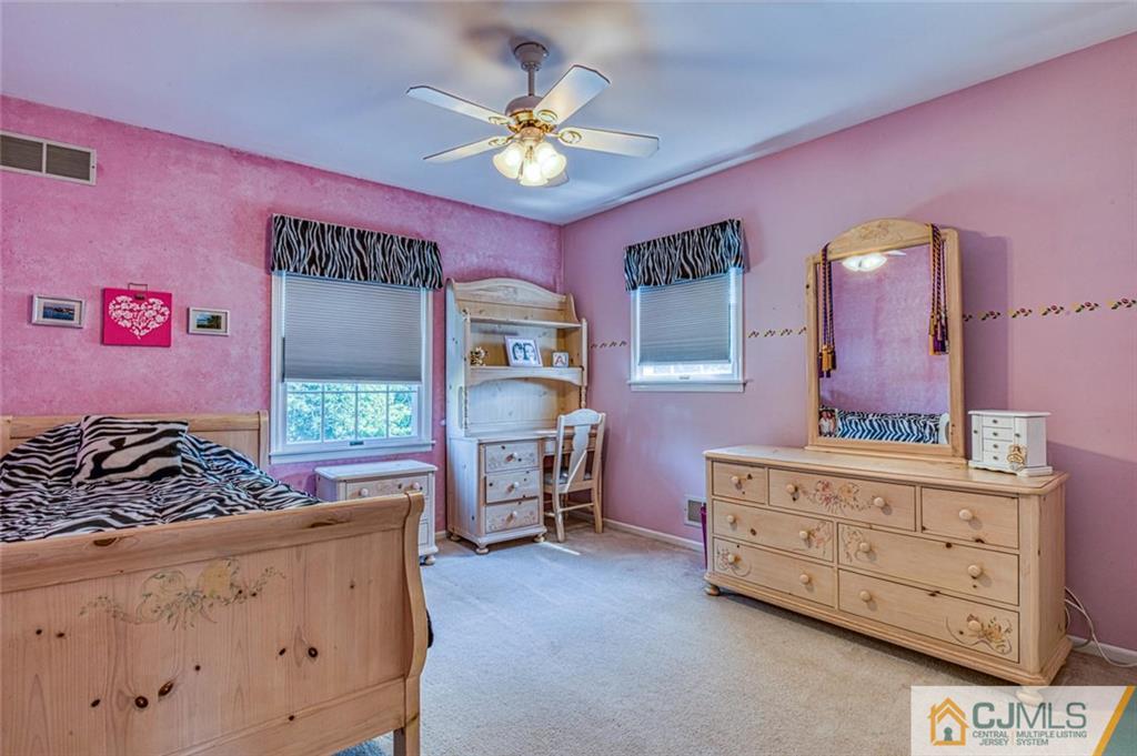 13 Pullman Loop Dayton, NJ 08810 - Photo 21 of 29 Gallery Image 21