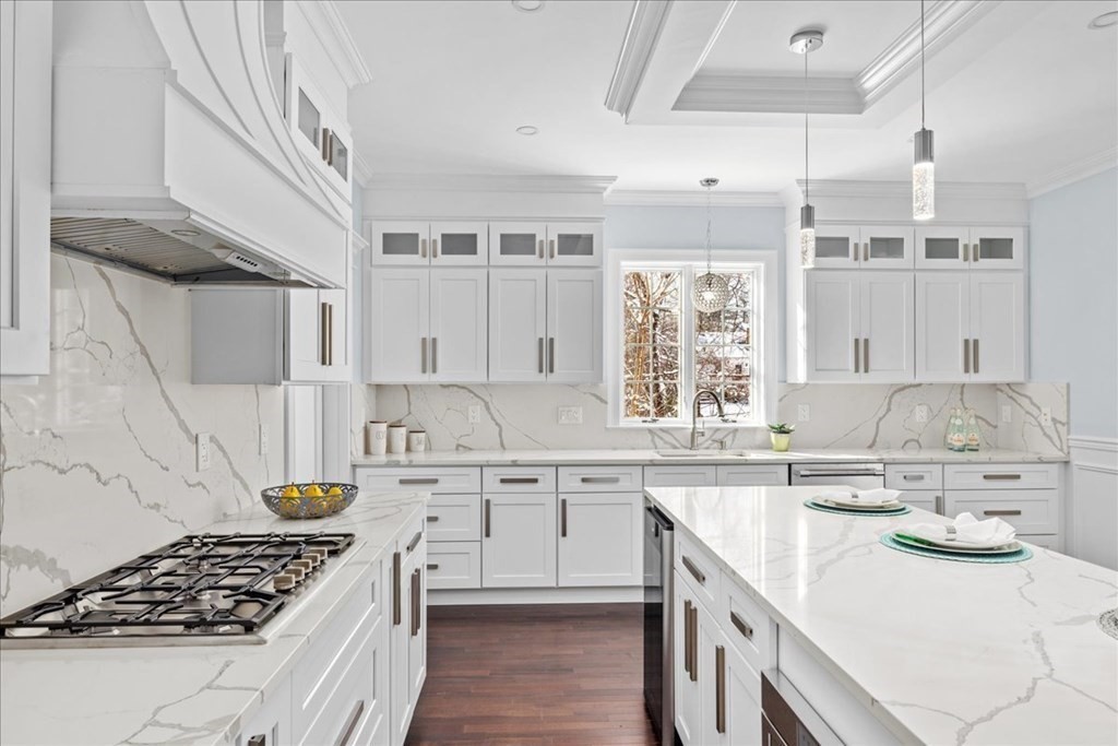 68 Wilmington Road Burlington, MA 01803 - Photo 7 of 42 Gallery Image 7