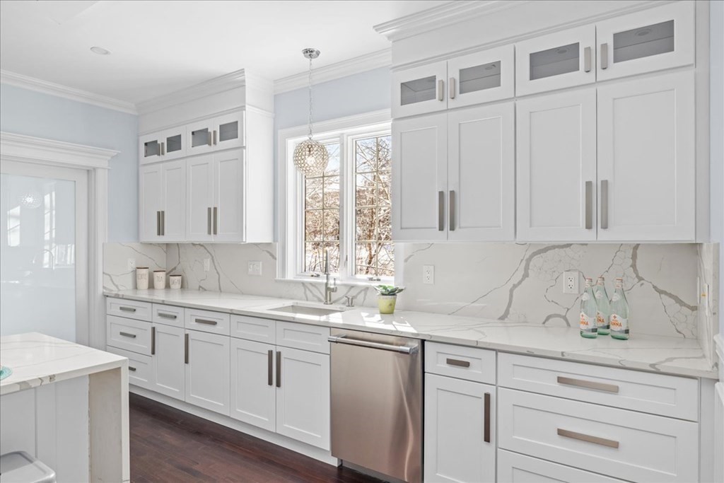 68 Wilmington Road Burlington, MA 01803 - Photo 8 of 42 Gallery Image 8
