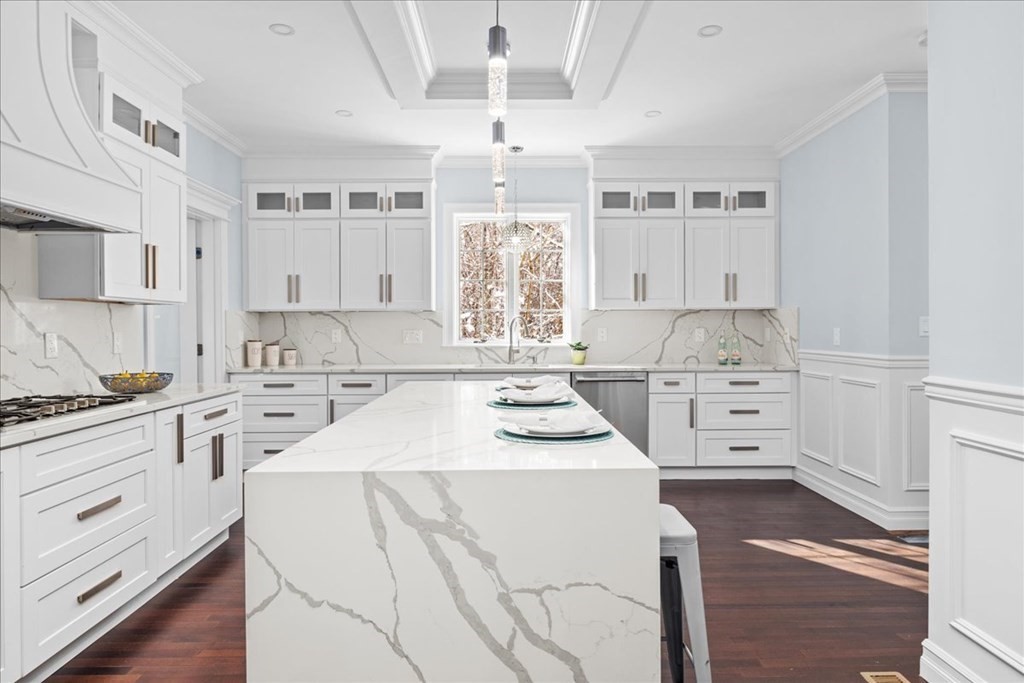 68 Wilmington Road Burlington, MA 01803 - Photo 9 of 42 Gallery Image 9