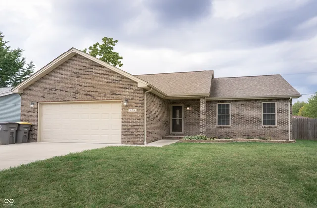 $239,900 | 828 Phillips Lane, Seymour, IN 47274