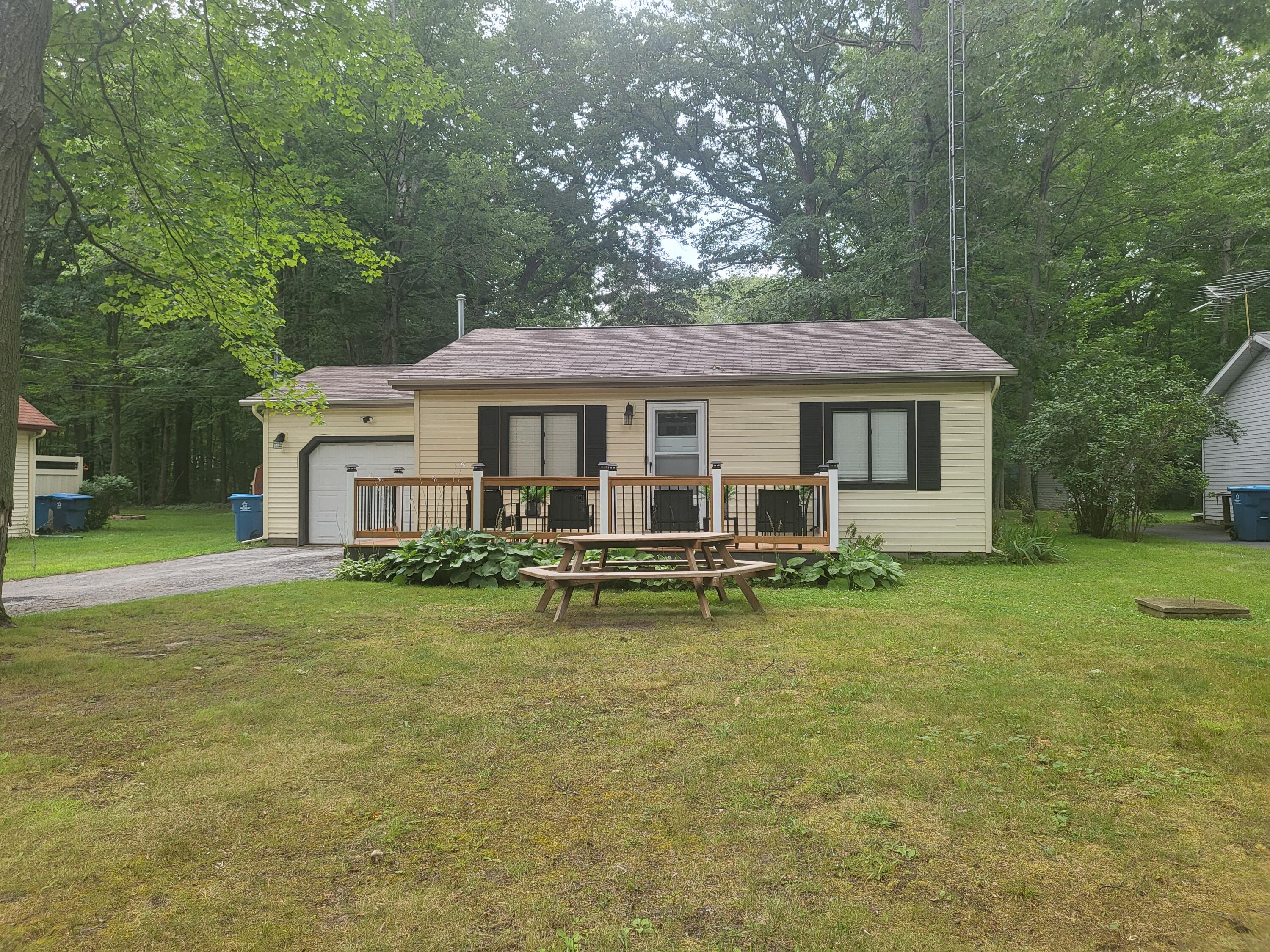 5622 North Reserve Road Roscommon, MI 48653 - Photo 2 of 51 Gallery Image 2