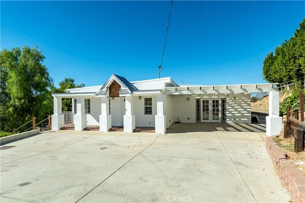 $1,999,000 | 10161 Foothill Boulevard, Sylmar, CA 91342